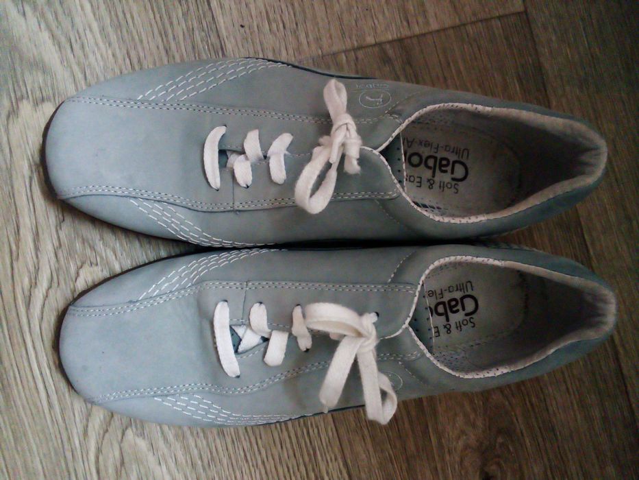 Намалени! Маркови спортни дамски обувки естест. кожа 2 чифта  39 и 40