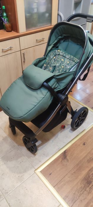 Бебешка количка CARRELLO  Omega