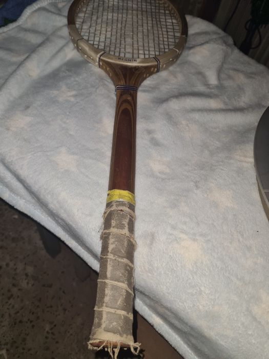 Paleta racheta tenis Reghin