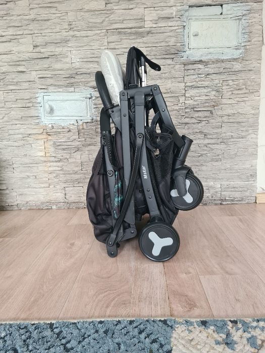 Продам детскую коляску с матрасом