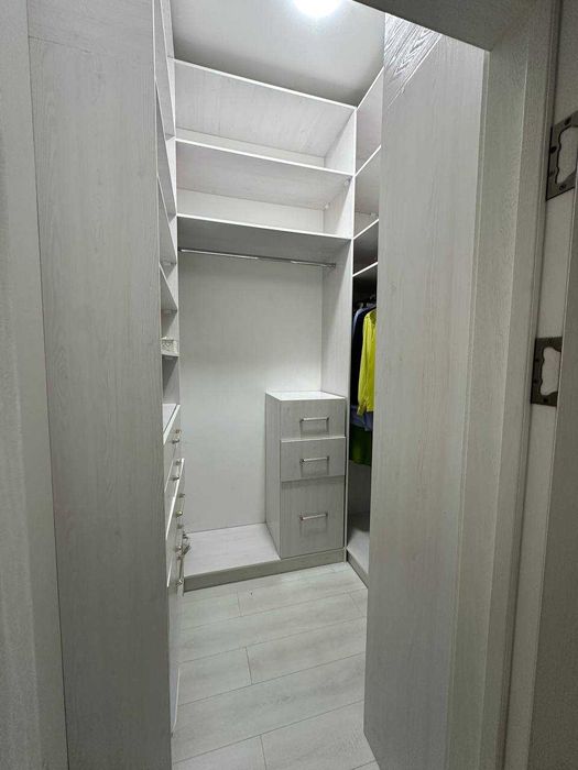 Продается квартира в новостройке в центре Ташкента.