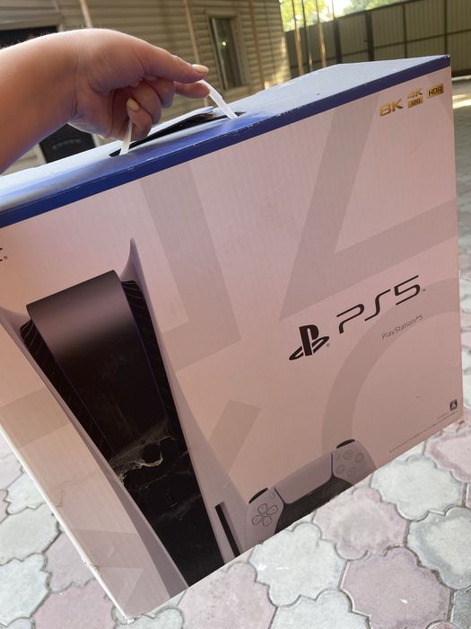 Продам Sony PlayStation 5