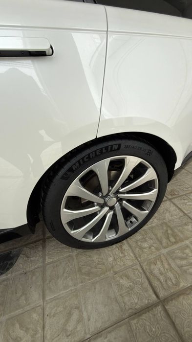 Range rover hse p400