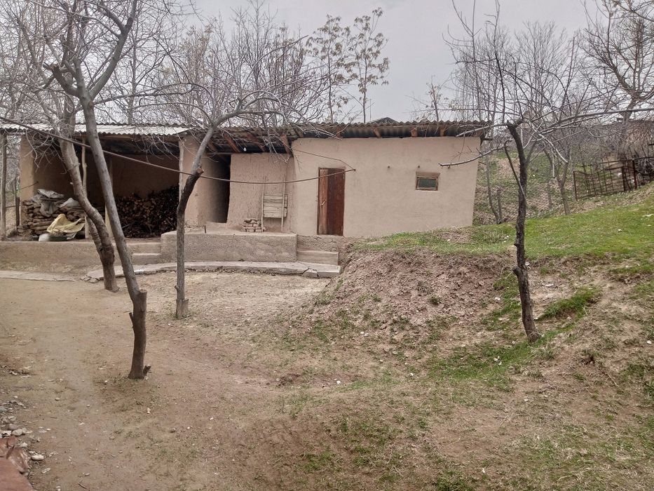 Дача учун бостонлк рн хондойлкда уй жой сотлади!