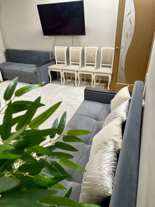 Большой Диван-уголок 4 м, в хорошем состоянии