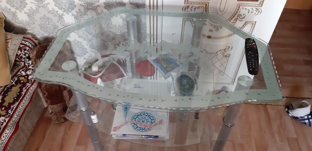 Продам подставку под тв