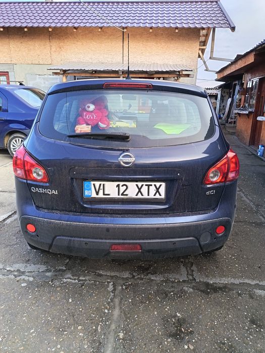 Vand nisan J10 anul 2009 sau schimb