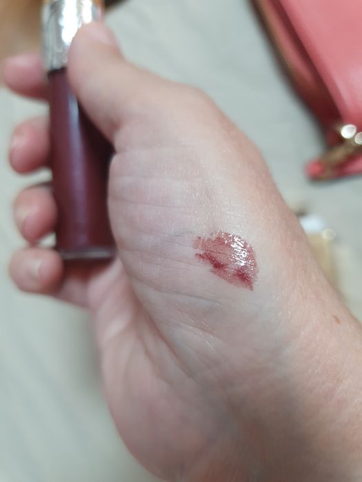 YSL Gloss Volupte гланц червило .от 90лв