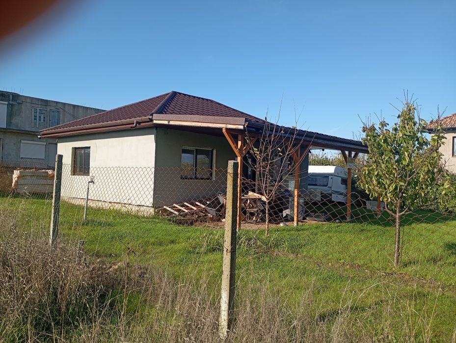 Casă - de - vânzare