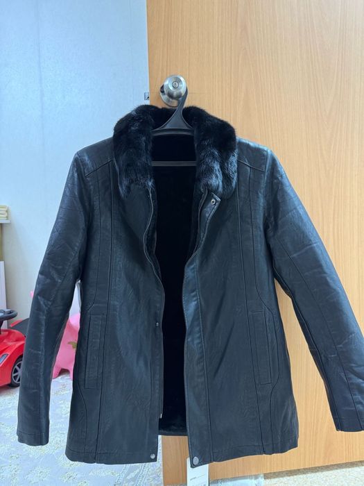 Продам кожаную куртку