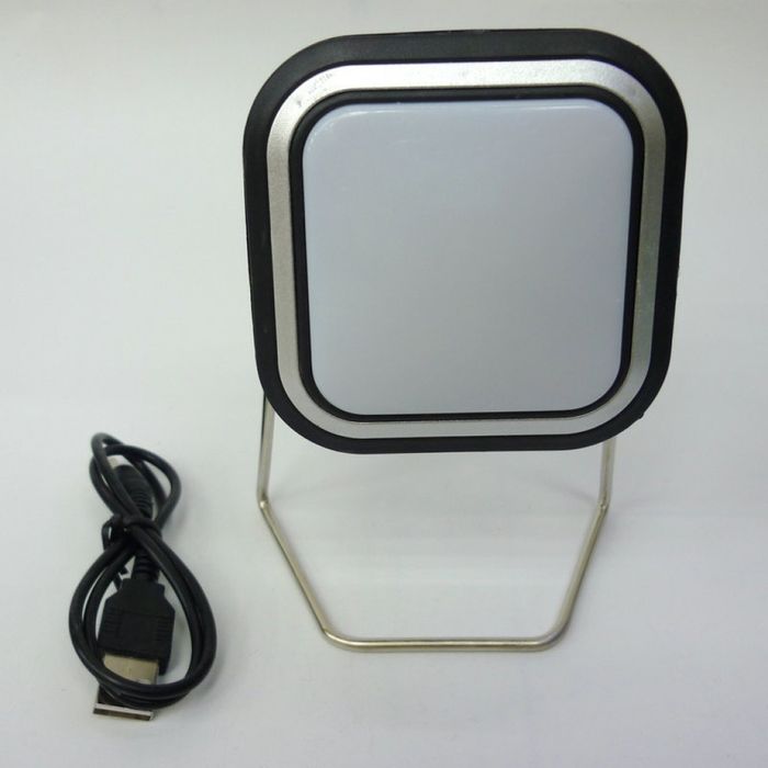 Лампа с карабинер, соларно презареждаща се батерия, ярка LED светлина