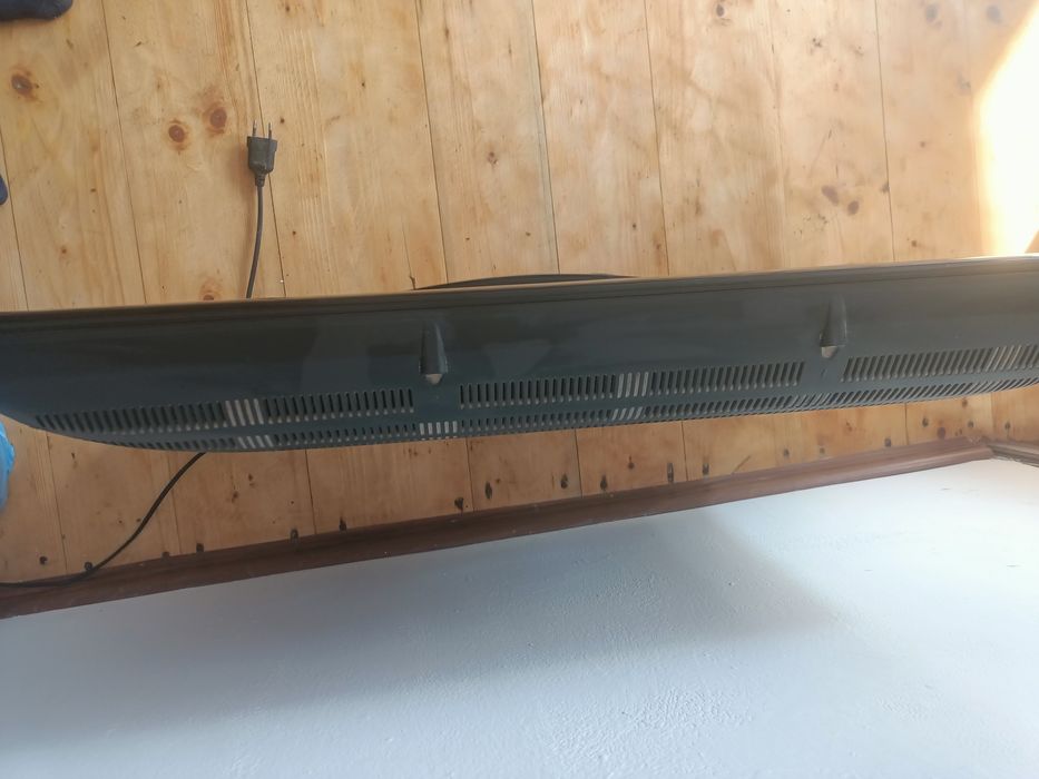 Tv finlux diagonala 80 cm.