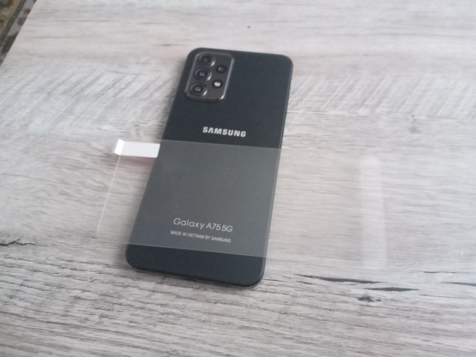 Galaxy A75 5G новый