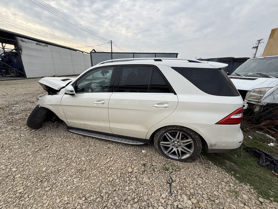 Dezmembrez Mercedes ML W166, an 2012
