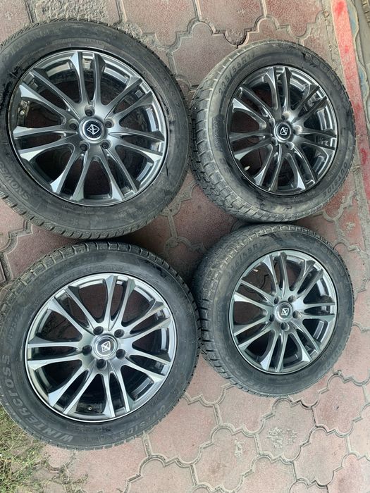 Диски шинами 5*114.3 комплект