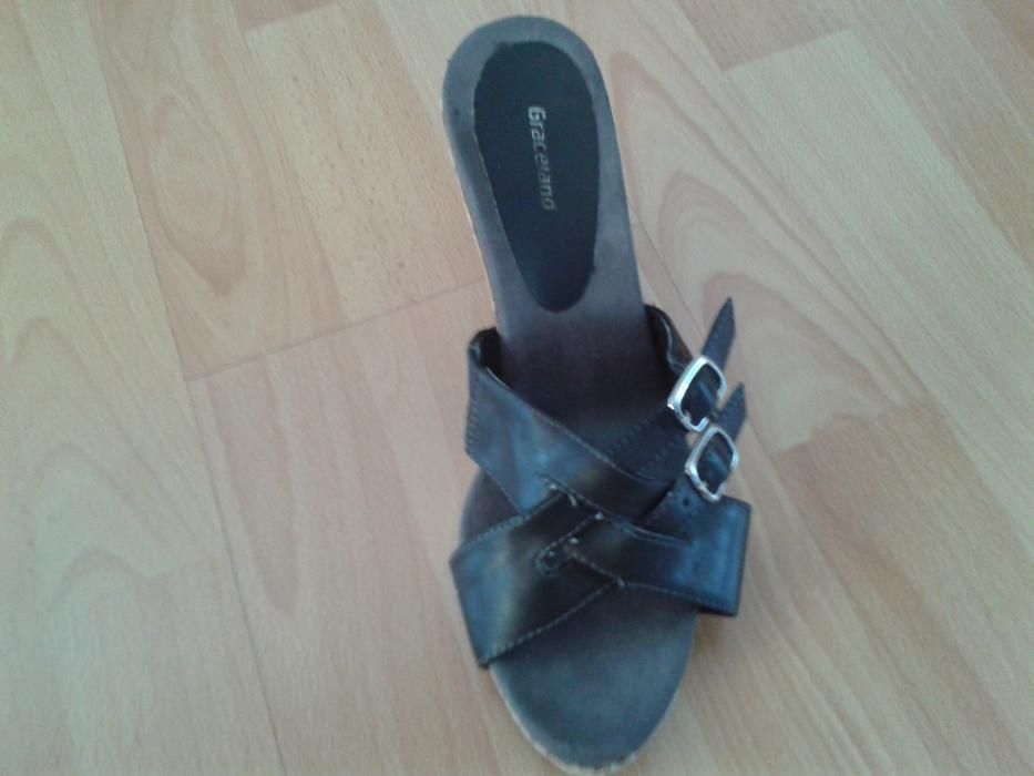 Дамски летни чехли