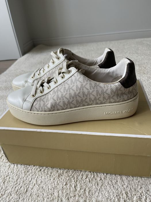 Продам кеды МК по хорошей цене