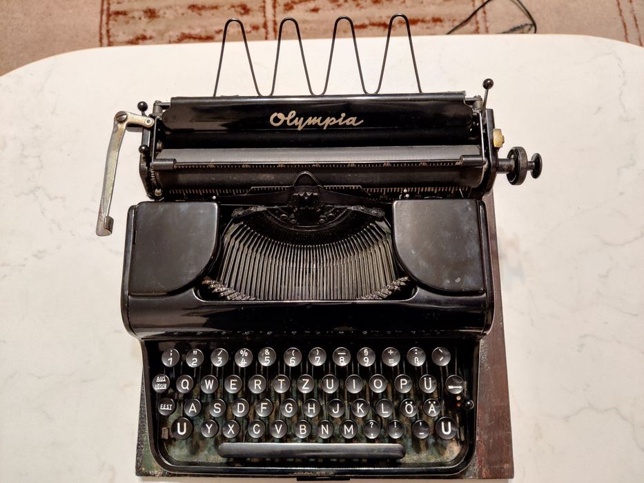 Пишеща машина Olympia 1930г.