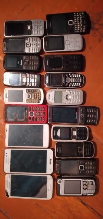 Продам сотовые телефоны