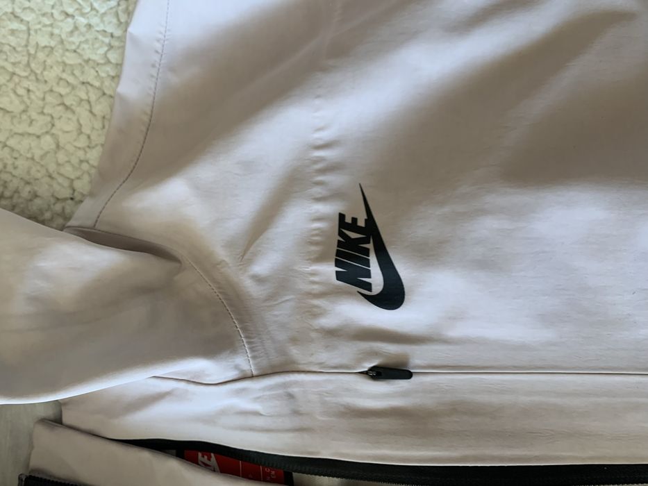 Спортно яке, Nike