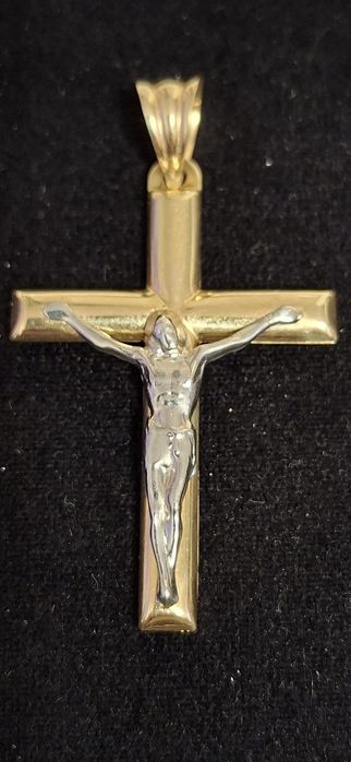 Pandantiv medalion cruce de aur 14 k