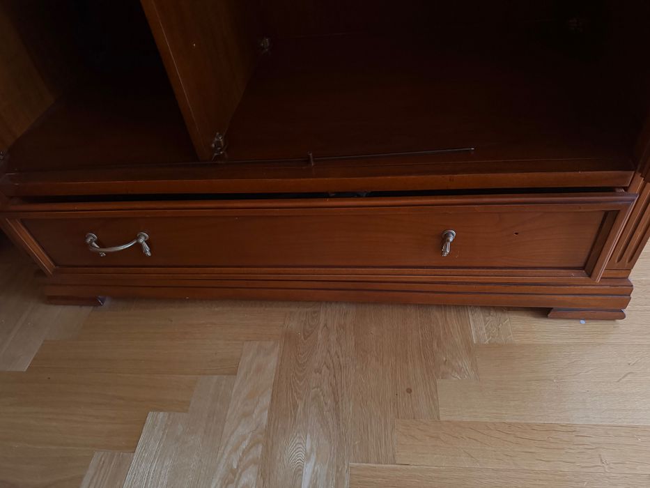 Продам шкаф Италия