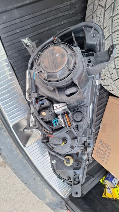 Xenon фар митсубиши лансър 2007-