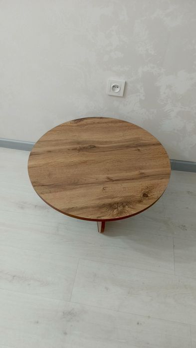 Столик кофейный новый
