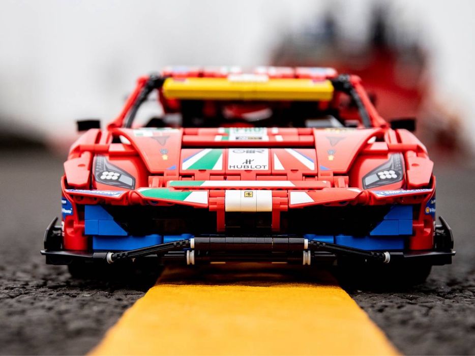 Ferrari 488 GTE Lego Technic Model
