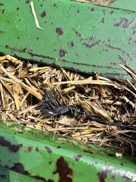 Presa John Deere 224 t ( balotiera)