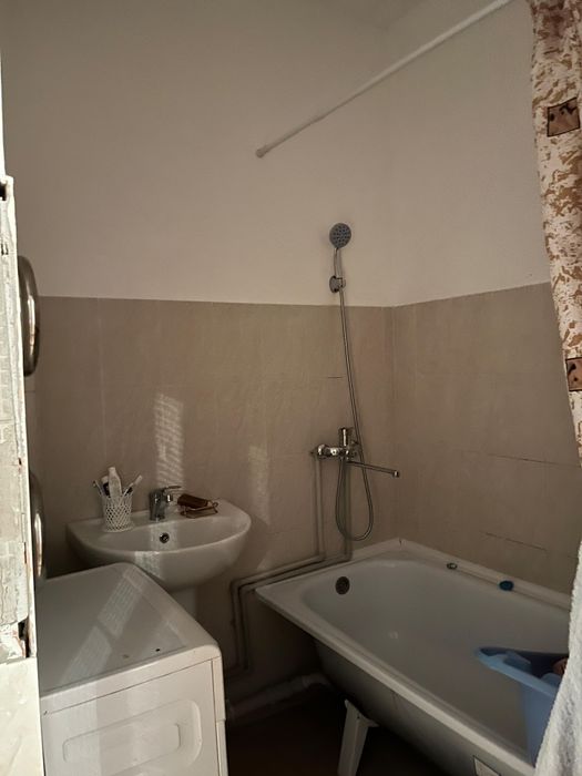 Срочно 3х комнатная в 15мкр продаётся