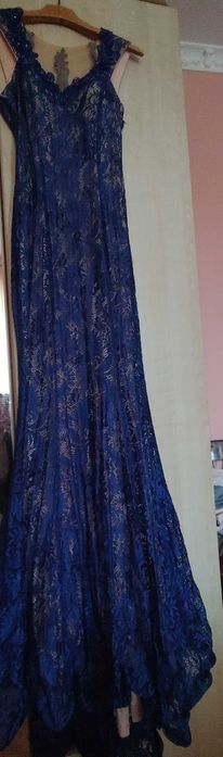 Официална много ефектна рокля