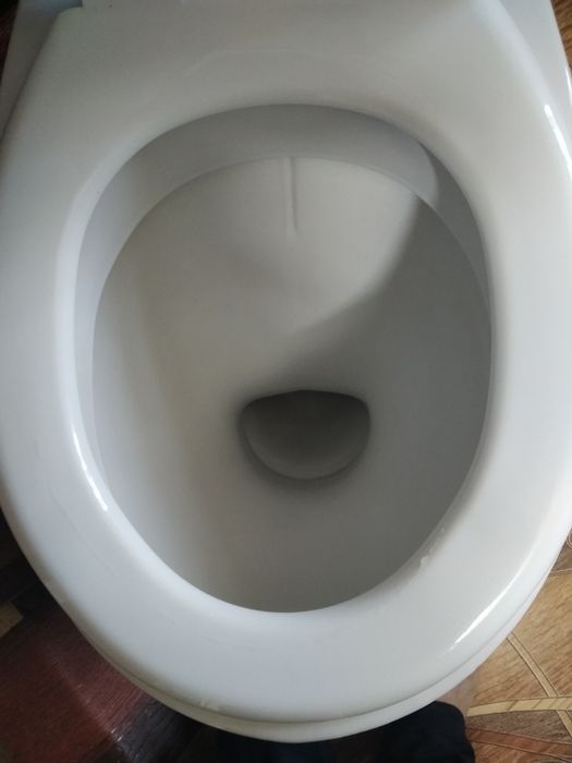 Продам унитаз в отличном состоянии.