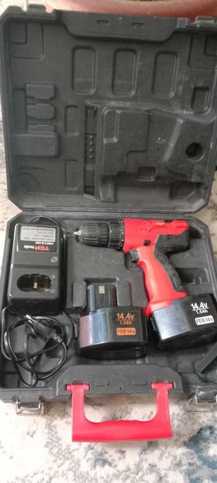 Шуруповерт рабочий в комплекте