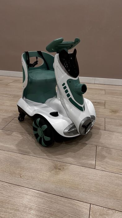 Электромобиль детский