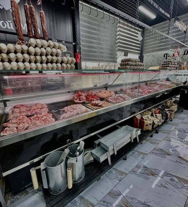 Vitrinniy holadilnik