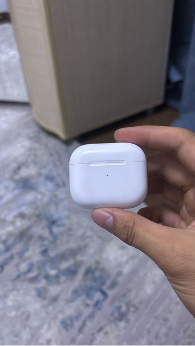 Оригинал AirPods кейс без наушников