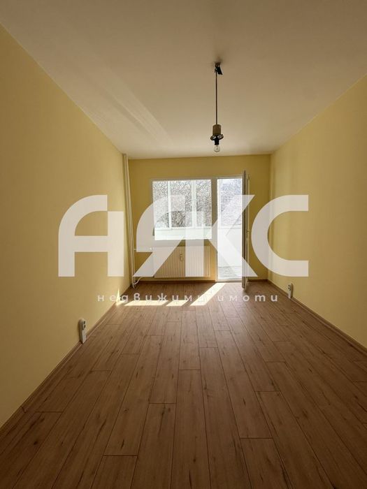 Продава се Тристаен апартамент в София, Дружба 2 - 86 кв.м за 1346 €/кв.м - Снимка #2