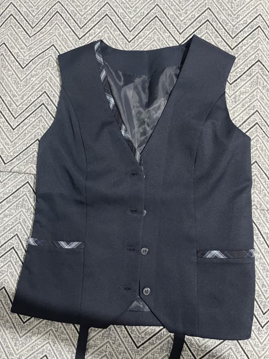 Продам школьные вещи очень хорошего качества, для девочки