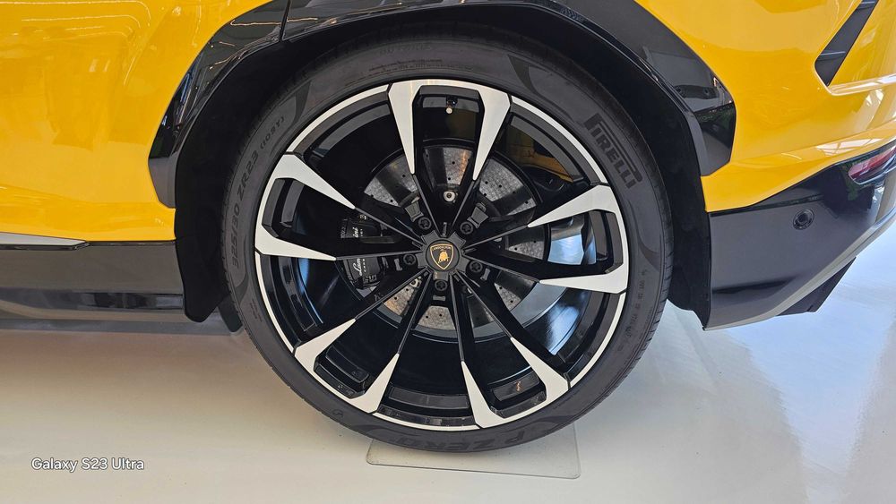 Reconditionarea , strunjirea feţei jantelor cu metoda "Diamond cut"