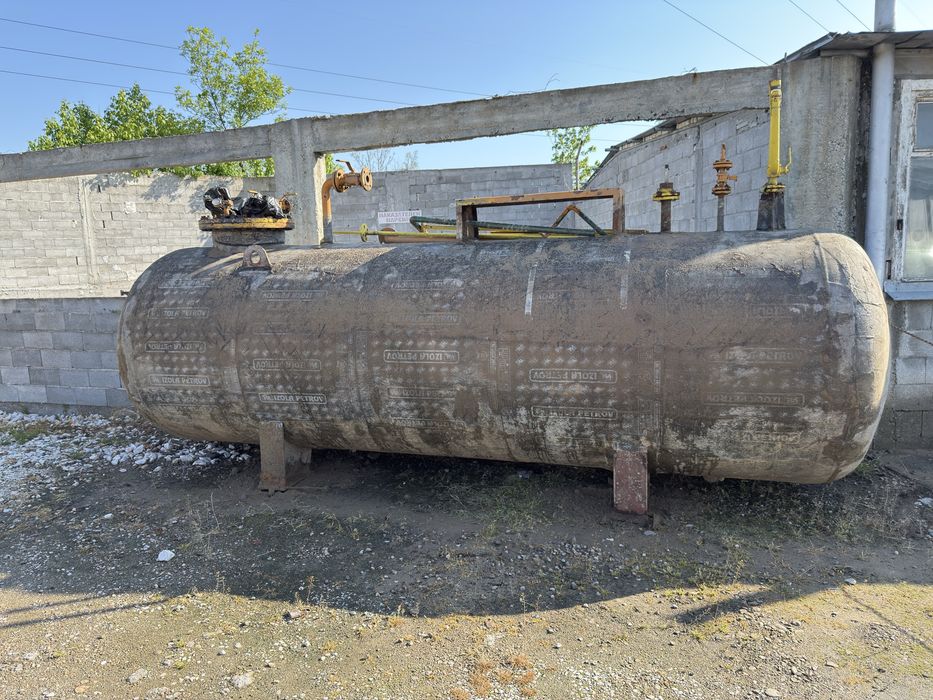 Подземна газова цистерна 10 м³ с цялостно оборудване за газстанция