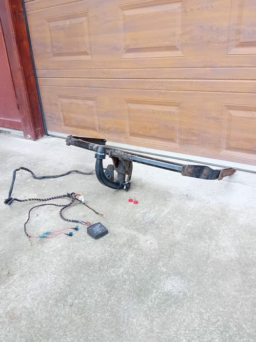 Carlig remorcare original ford focus 3 mk3 hatchback scurt  2011-2018