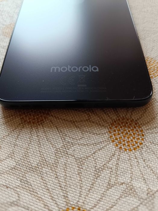 Продавам Motorola Edge 30 8/256
