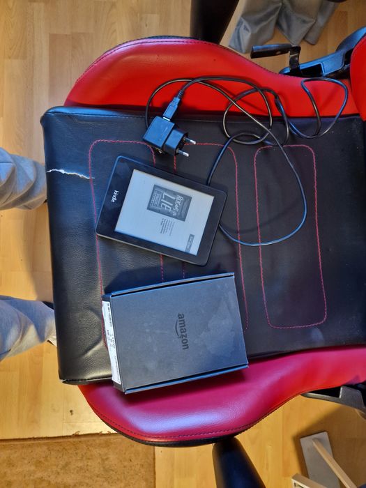 Kindle paperwhite model vechi