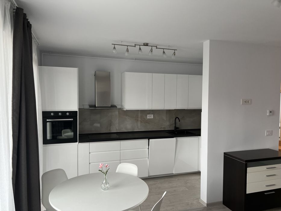 Proprietar, inchiriez apartament cu 2 camere