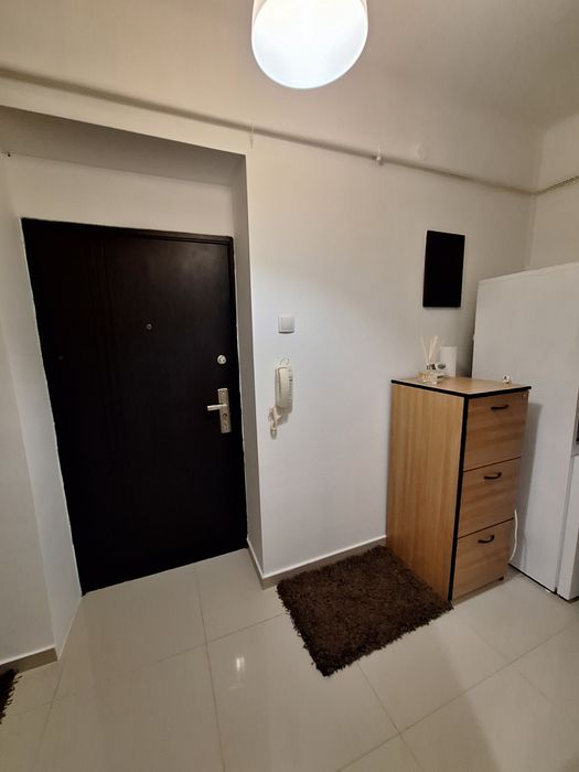 Închiriez apartament 2 camere decomandate, Craiova, ultracentral