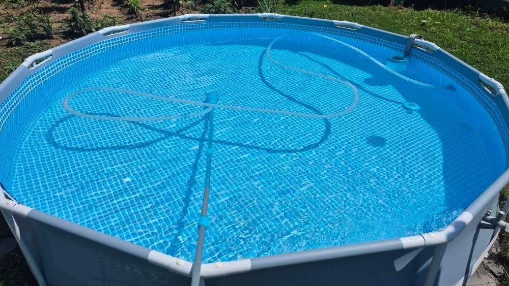 Vând piscina Intex 366x76