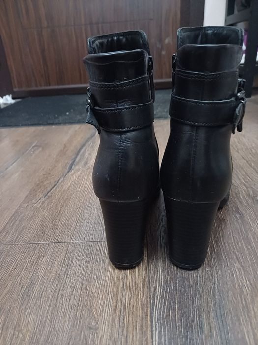 Дамски боти с ток Lasocki