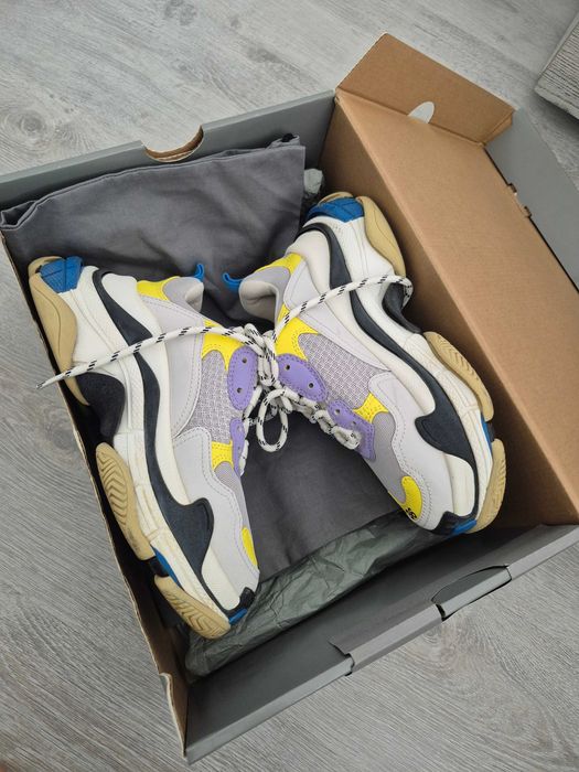Balenciaga triple S originali