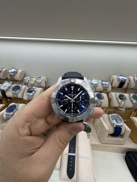 Breitling Avenger Chronograph